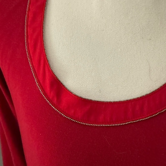 White House Black Market rayon/spandex top, scoop neck. Size S. Red - Picture 2 of 10